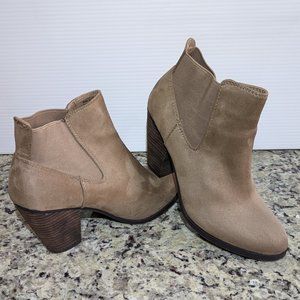 call it spring suede heeled booties Camorone